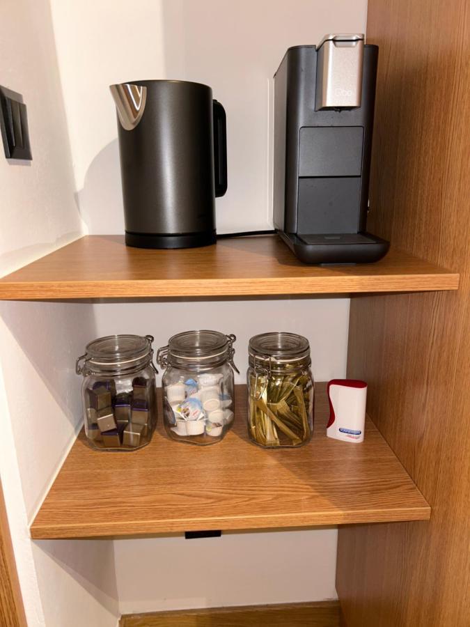Deluxe Apartment Favoriten Wina Bagian luar foto