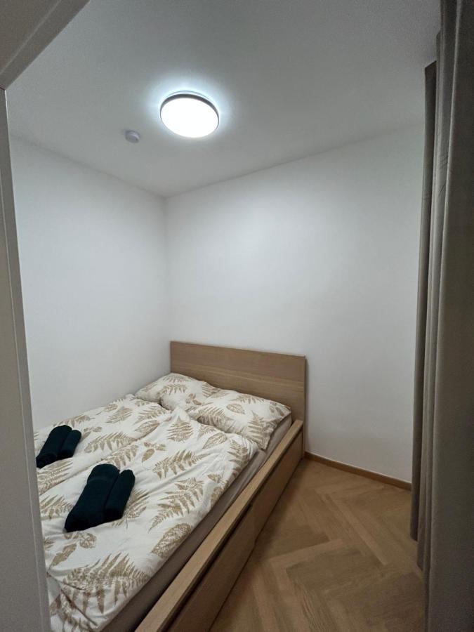 Deluxe Apartment Favoriten Wina Bagian luar foto